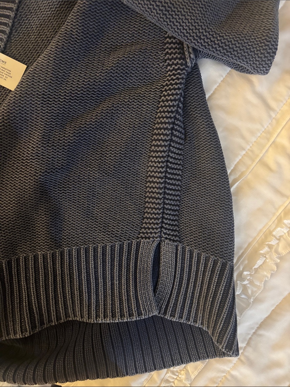American Eagle Outfitters Slate Blue “Weekender” V-Neck Knit Sweater NWT - Picture 6 of 10